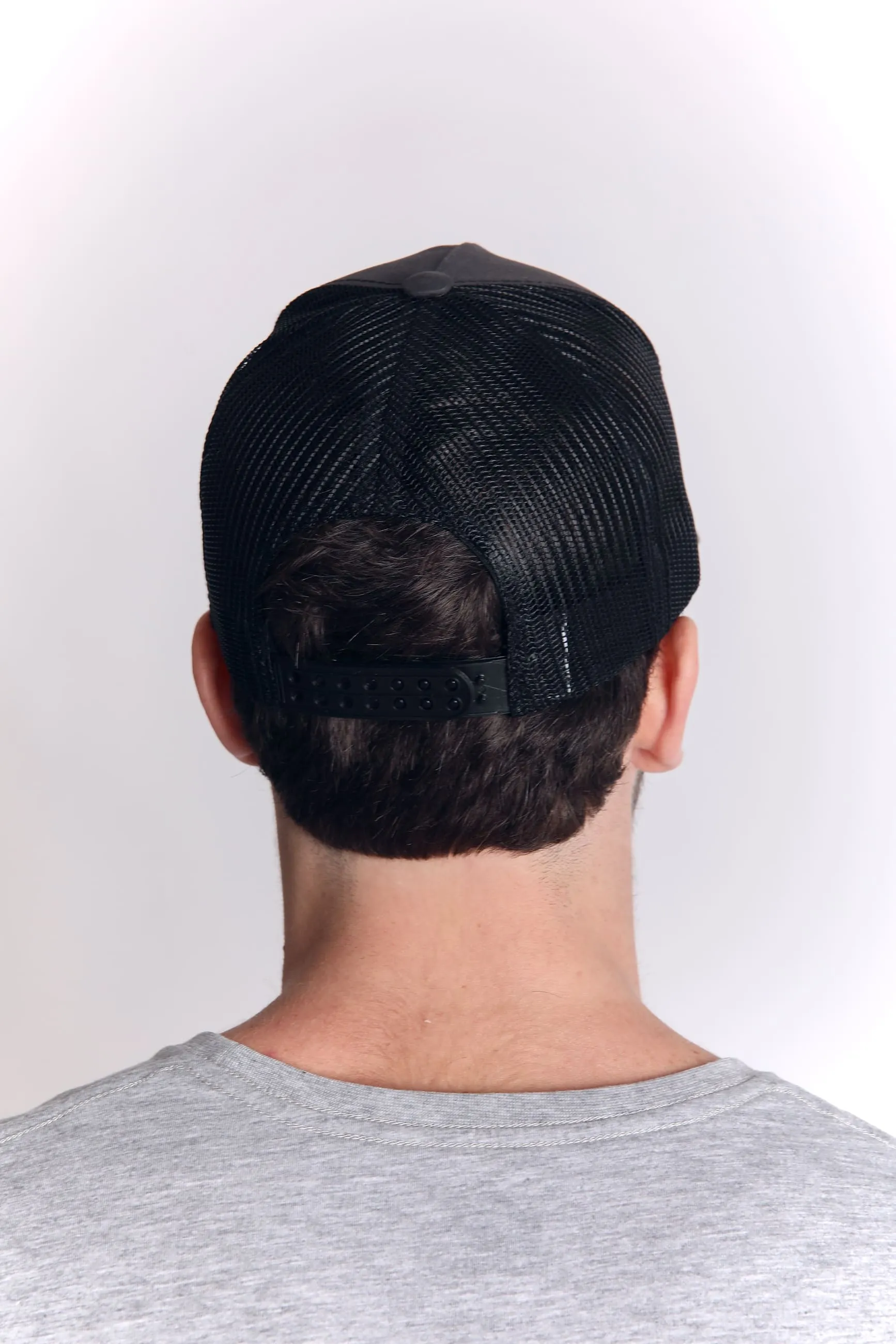 Gorra para Hombre Dunkelvolk TRUCKER STAY WILD SGRH2