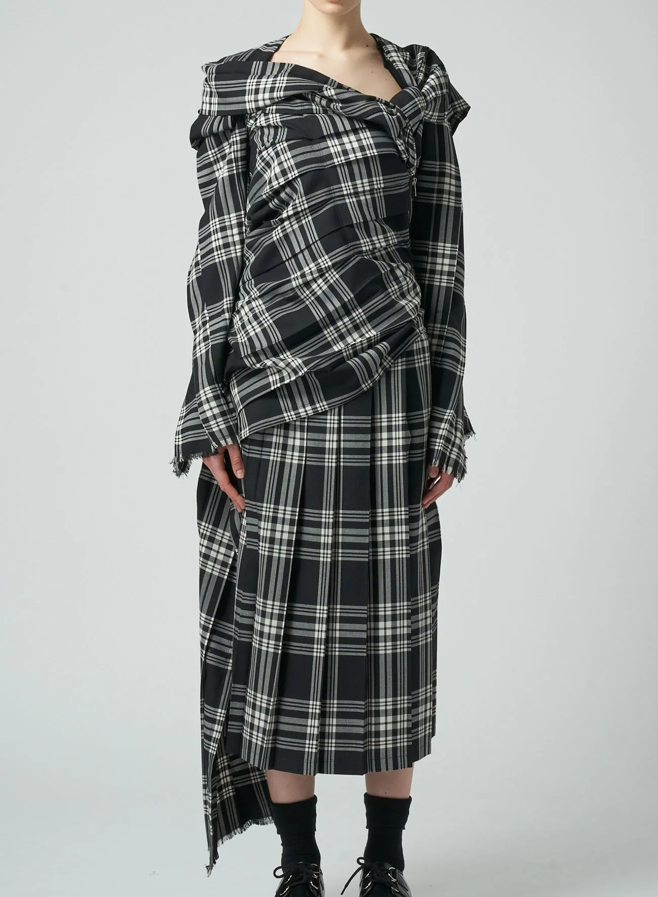 PLAID DRESS WITH TWISTED PLEATS